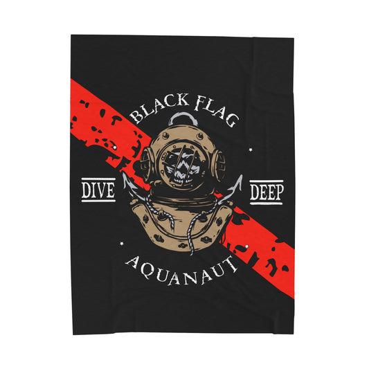 Aquanaut Dive Deep Velveteen Plush Blanket – Black Flag Vintage Diving Helmet Design