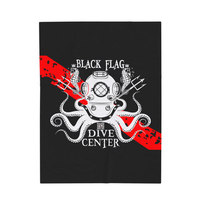 Black Flag Dive Center Velveteen Plush Blanket – Vintage Deep Sea Diver Octopus Design