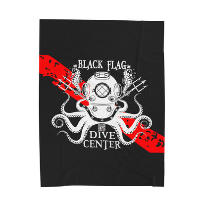 Black Flag Dive Center Velveteen Plush Blanket – Vintage Deep Sea Diver Octopus Design