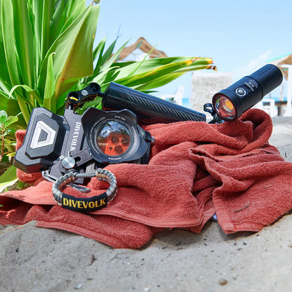 DIVEVOLK SeaTouch 4 MAX PLUS Underwater Housing Advanced Creator Kit including Float Arm and 5600 Lumen dive light, dive housing, waterproof phone case